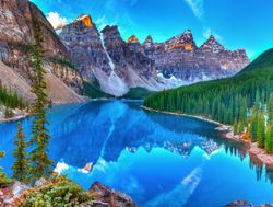 Banff National Park morraine lake reflection