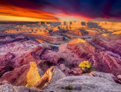 Colorful sunset in the Canyonlands of Utah