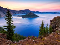 Crater Lake National Park durnig the dusk hours