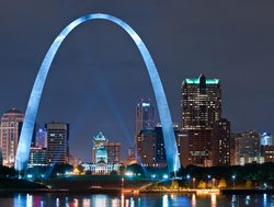 Gateway Arch National Park at night