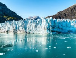 Face of glacier in Alaska%27s Glacier Bay