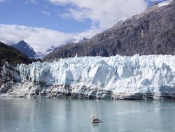 White glacier in Glacier Bay