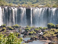 Upper falls in Argentina viewed from Brazil